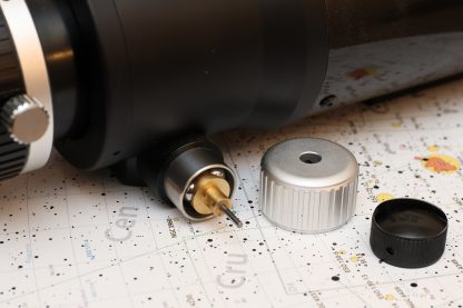 Microfocuser motor mounting bracket